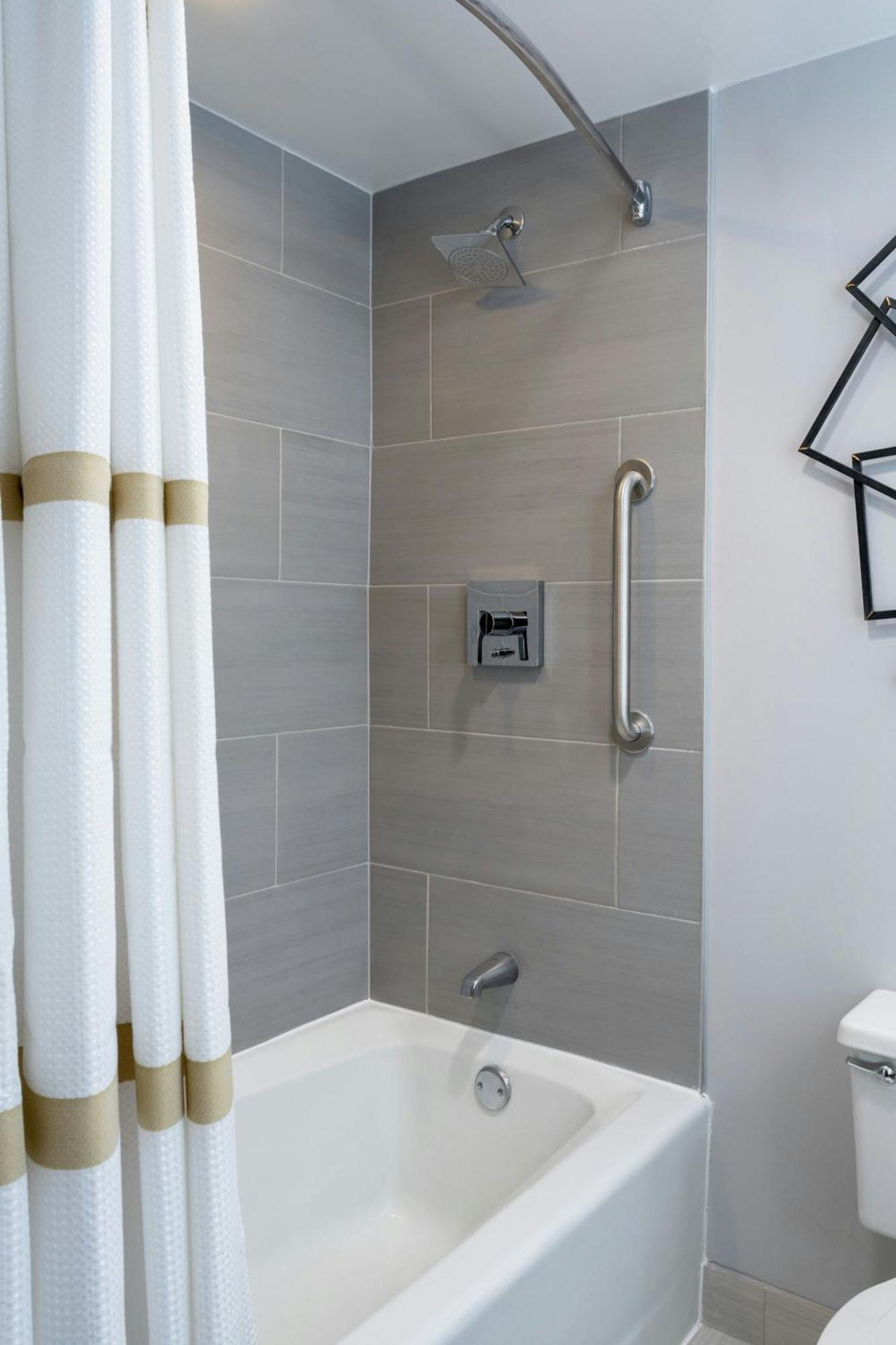 Marriott Greensboro Downtown Buitenkant foto